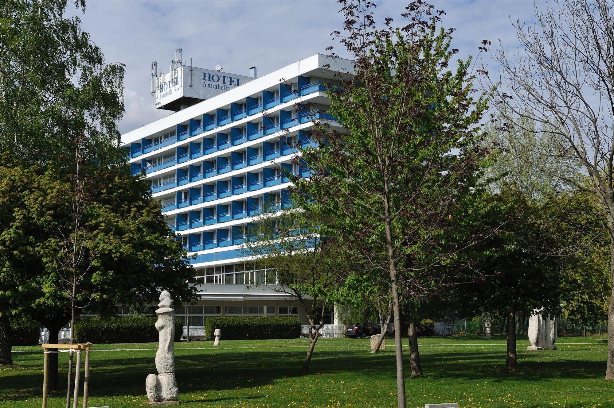 Hotel Danubius Annabella 3*